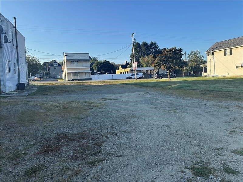 2nd image of 527 Westmoreland Ave
