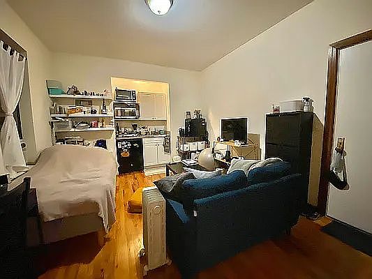2nd image of 22 W 77th St APT 67