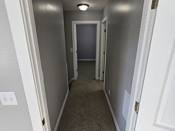 5th image of 605 N Park St