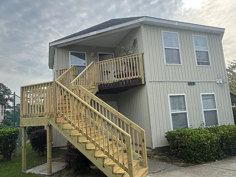 409 Tree Top Ct #C — Photo 1