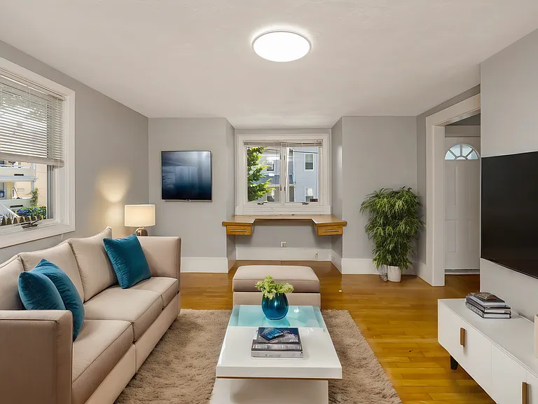 52 Barrett St #1 — Photo 1