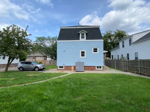 84 Lowell Ave Floor 2, Providence, RI 02909