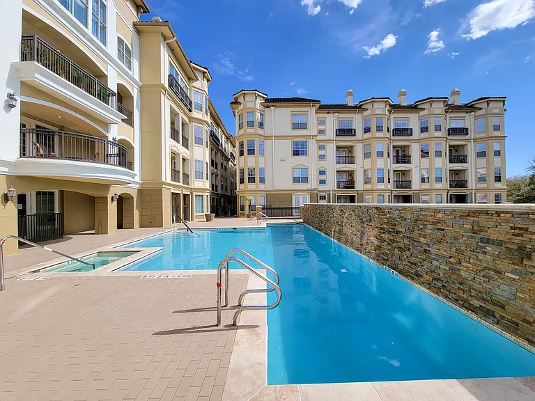 7575 Kirby Dr #2420 — Photo 18