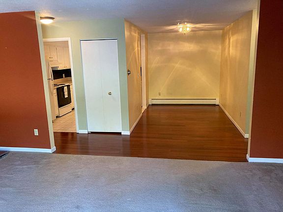 5th image of 209 Fair St APT 2