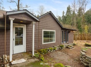 1207 Filbert Rd, Lynnwood, WA 98036