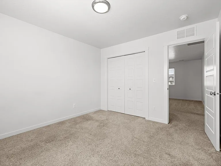 655 N Sevenoaks Ave — Photo 26