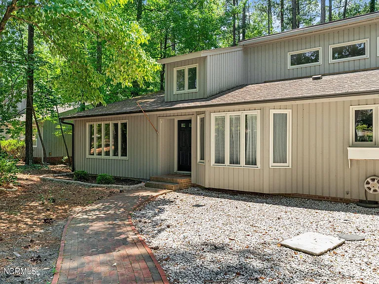 618 Chelsea Dr — Photo 39