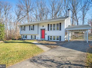 14392 Orange Ct, Woodbridge, VA 22191