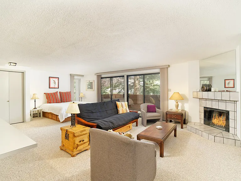 935 E Hopkins Ave #6 — Photo 10