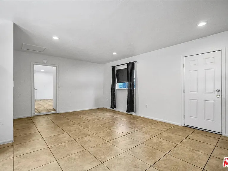 13110 Pinney St — Photo 4