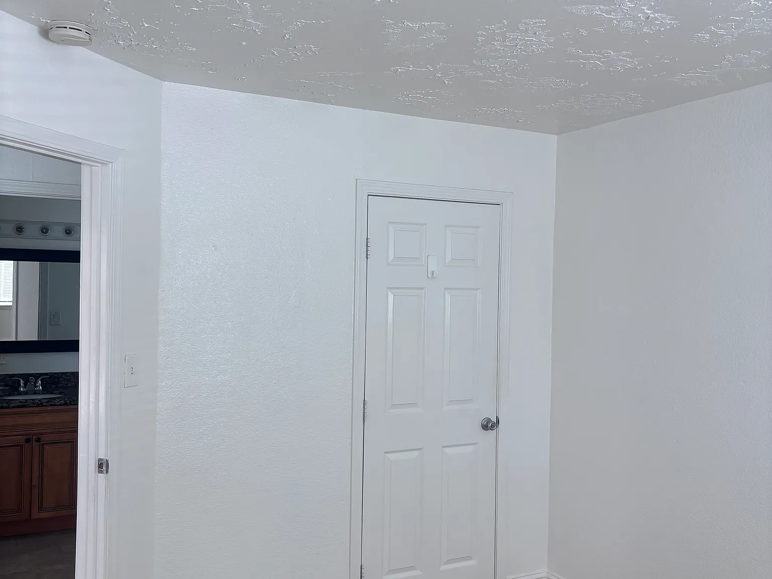 1 bed, 610 sqft, $1,200 — Photo 2