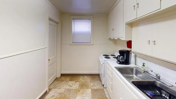 222 N 12th St #2 — Photo 15