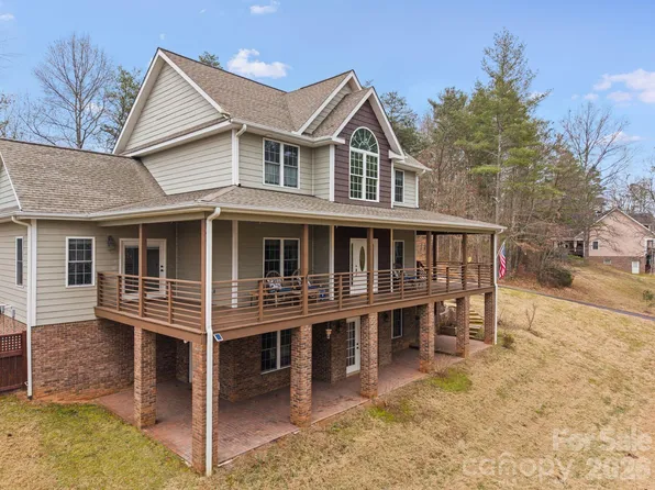 21 Hope Rd, Weaverville, NC 28787