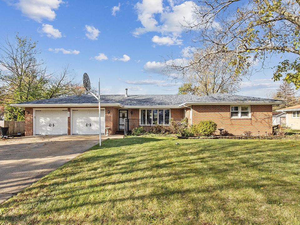 1st image of 903 Cassie Dr