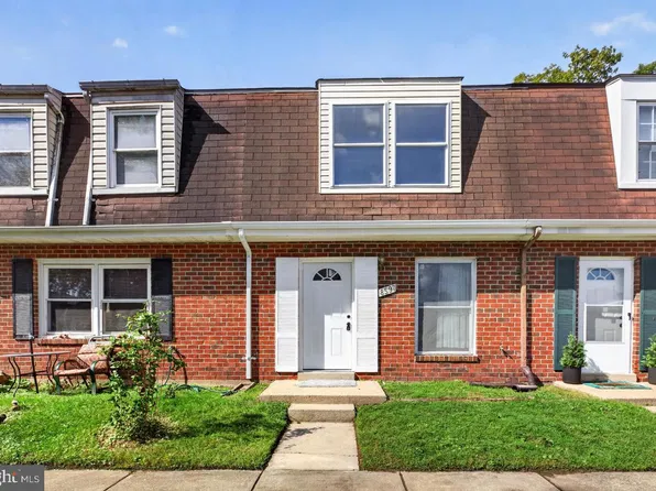 8597 Pioneer Dr, Severn, MD 21144