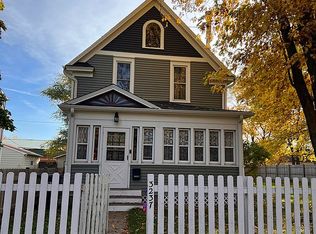 3237 Elisha Ave, Zion, IL