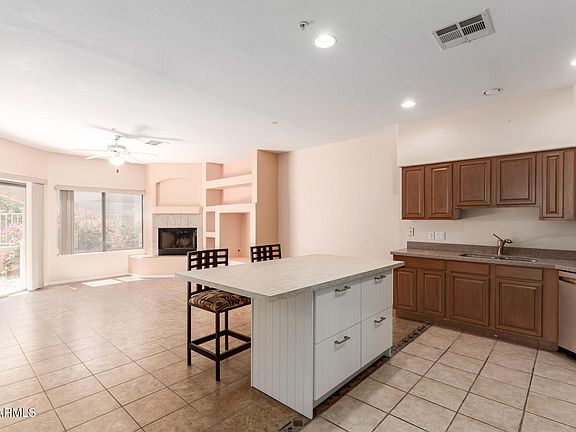 5th image of 16450 E AVENUE OF THE FOUNTAIN Avenue #11