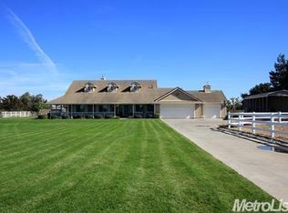 454 Roscoe Rd, Modesto, CA 95357