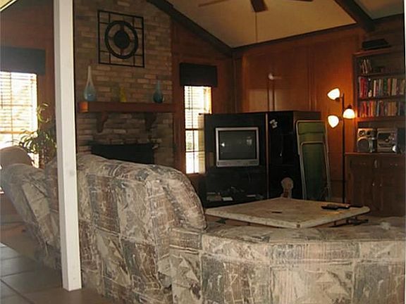 4th image of 23 Whispering Ln