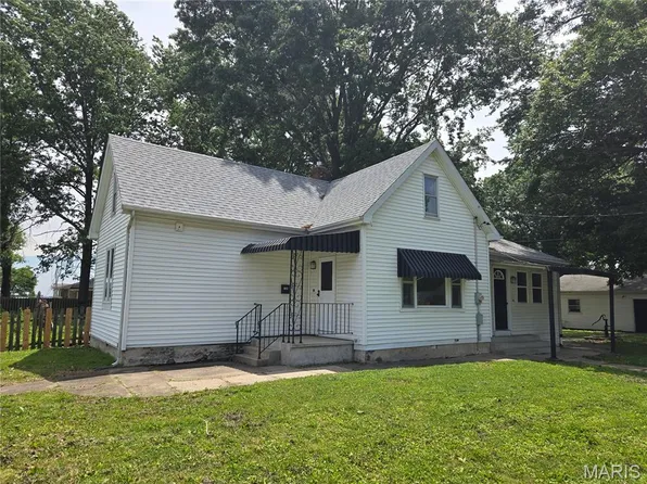 700 E 1st South St, Mount Olive, IL 62069