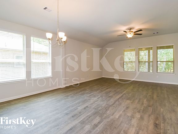 5th image of 233 Lakeway Cir