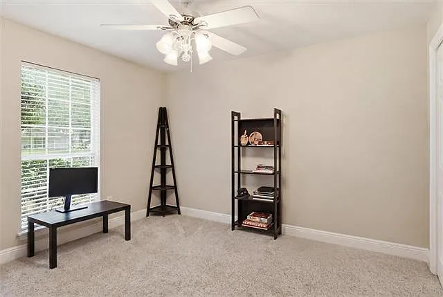 219 Nottoway Dr — Photo 11