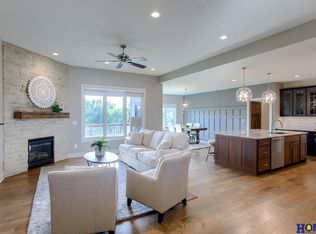 9750 Balkan Ave, Lincoln, NE 68516