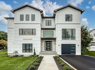 2 Roberts Road #202, Monsey, NY 10952