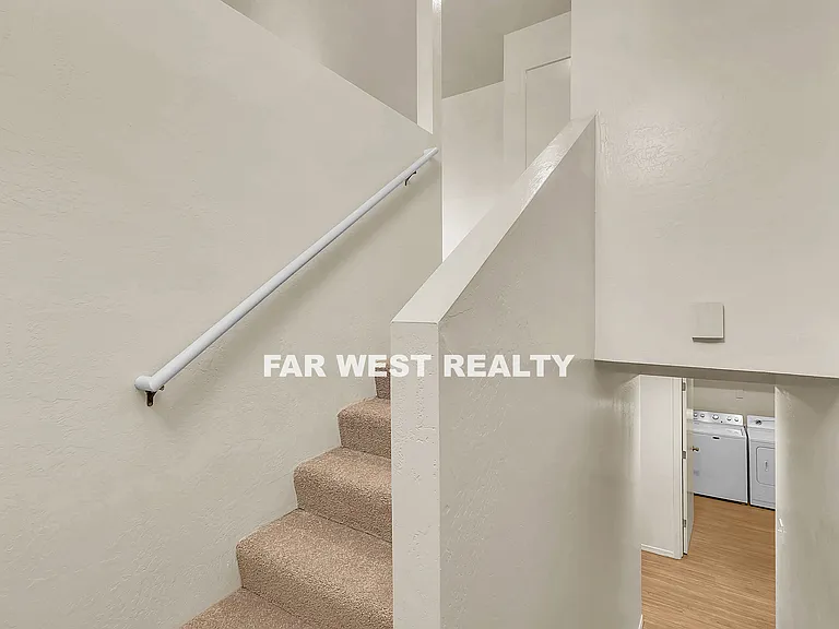 4032 N Viewpoint Dr #D — Photo 16