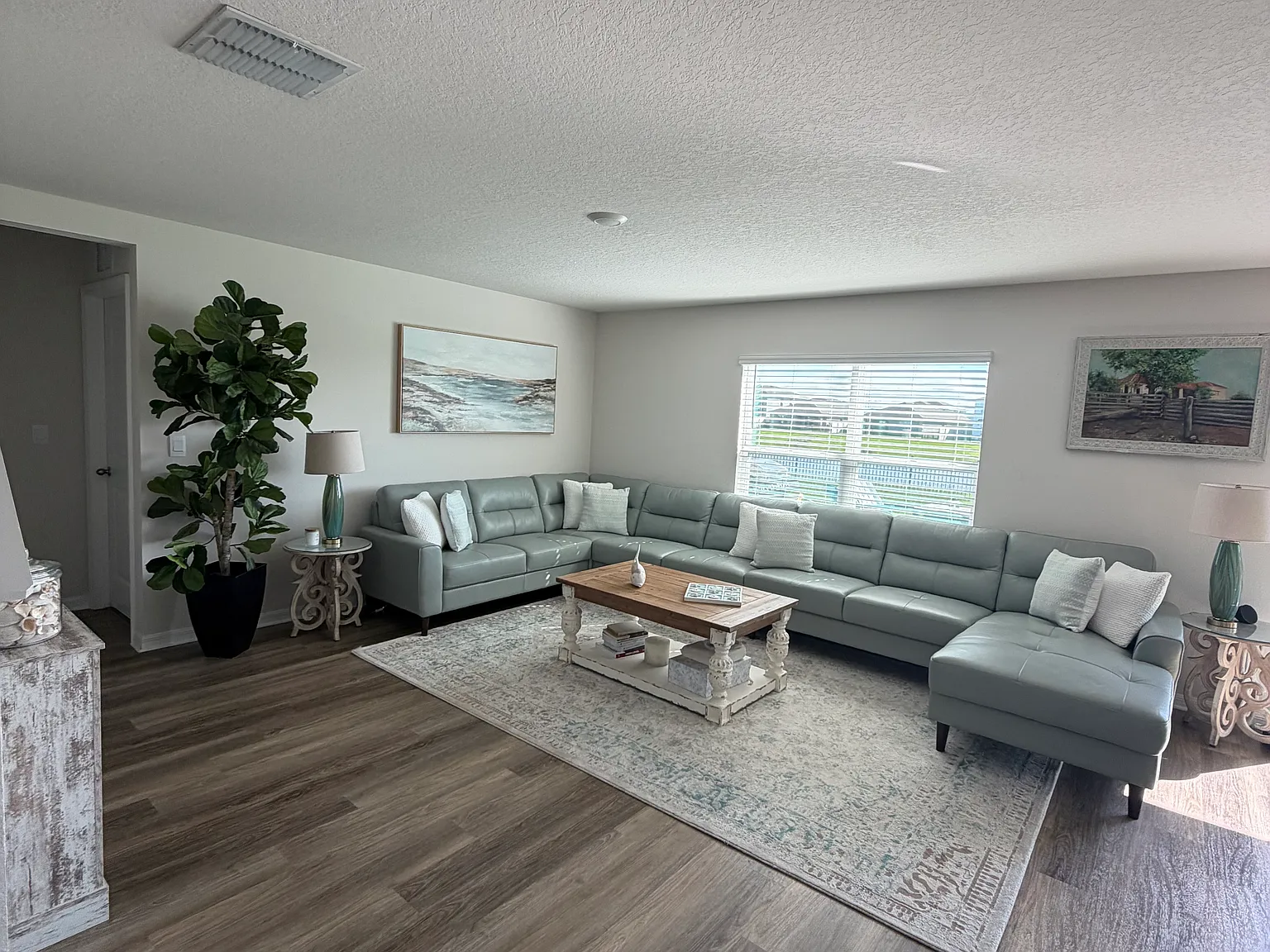 5 bed, 2605 sqft, $3,600 — Photo 4