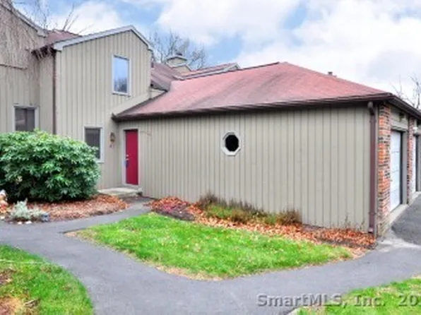 11 Far View Commons #11, Southbury, CT 06488