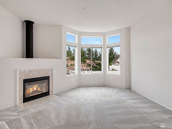 4th image of 2133 NW Pacific Elm Dr #133