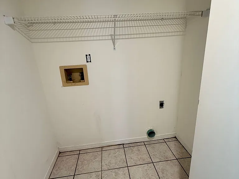 946 Rachel Dr #C — Photo 8