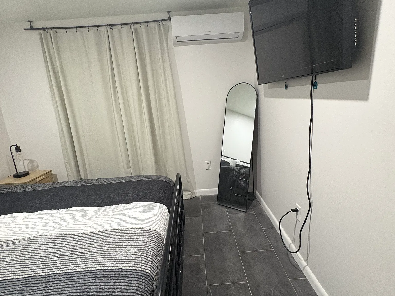 1 bed, 650 sqft, $1,600 — Photo 2