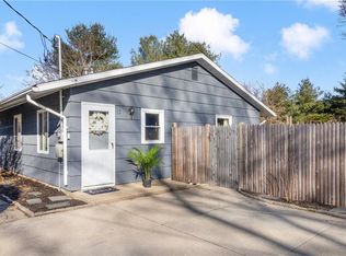 12 Paige Dr, Coventry, RI 02816