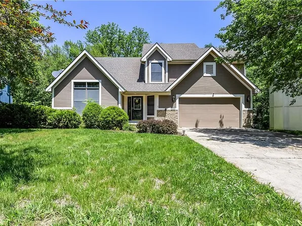 1536 Gatewood St, Leavenworth, KS 66048