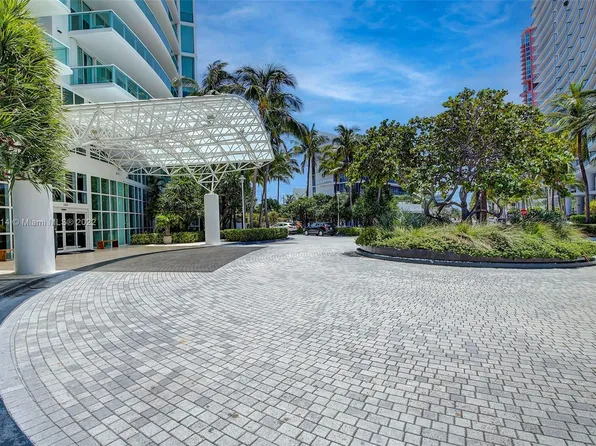 1000 S Pointe Dr APT 1406, Miami Beach, FL 33139