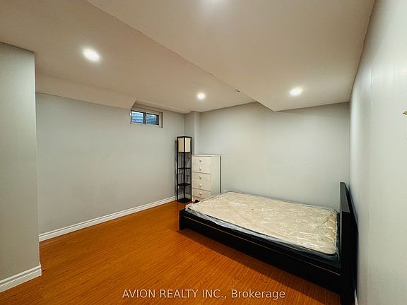 2nd image of 15 Saintsbury Sq #Basement