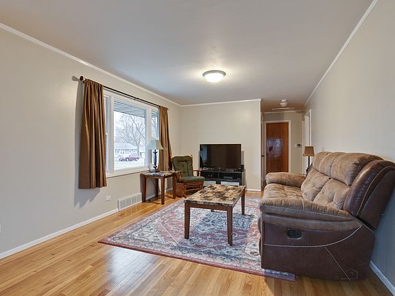4th image of 63 S Seymour Ave