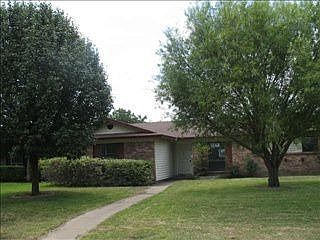 2nd image of 1930 Aspen Ln