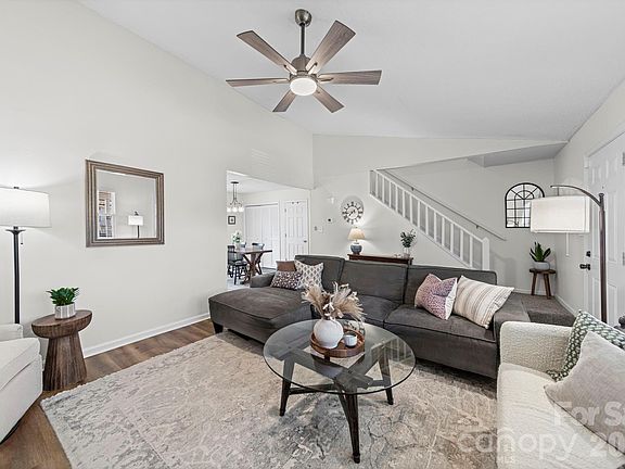 4th image of 5019 Rolling Oak Ln