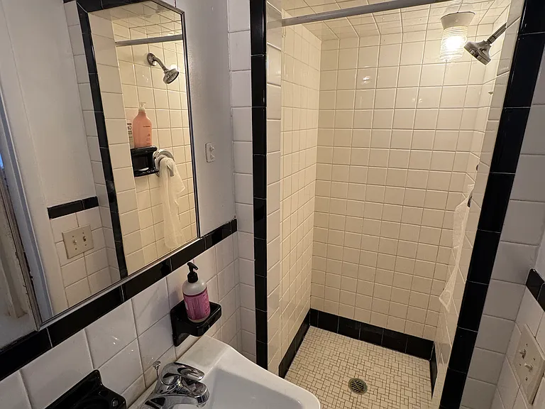 131 Court St #8C — Photo 6