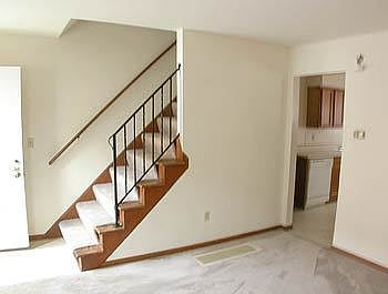 2nd image of 1450 Worthington St APT D