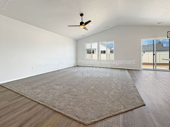 3rd image of 411 Gold Nugget Ave