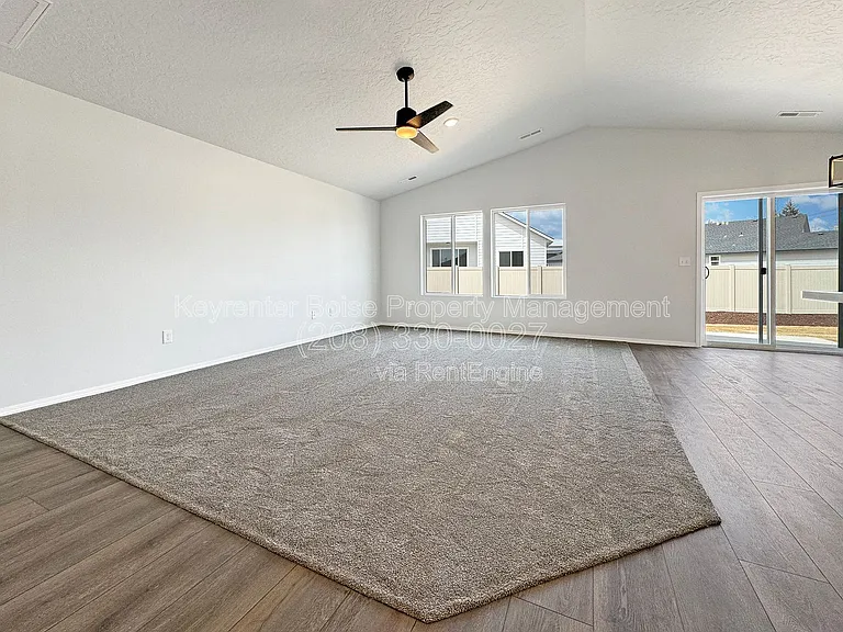 411 Gold Nugget Ave — Photo 3