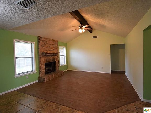 2nd image of 105 W Harbor Dr