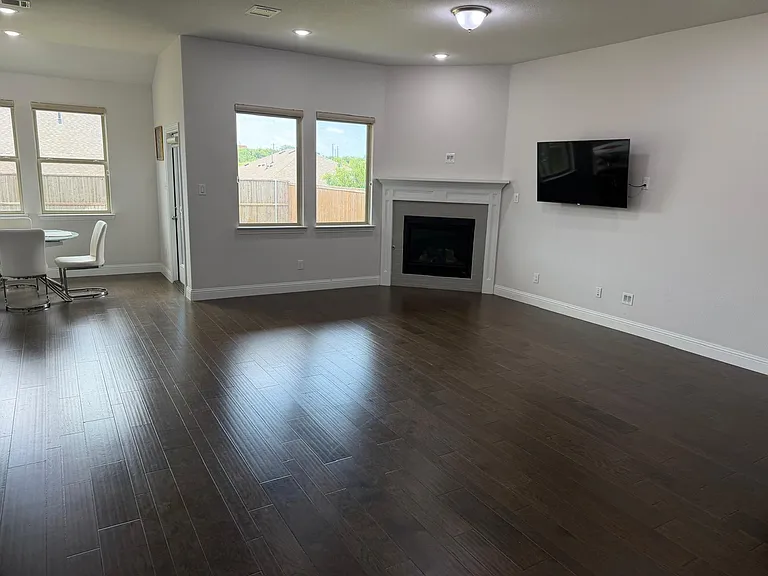 1313 Johnson Dr — Photo 10