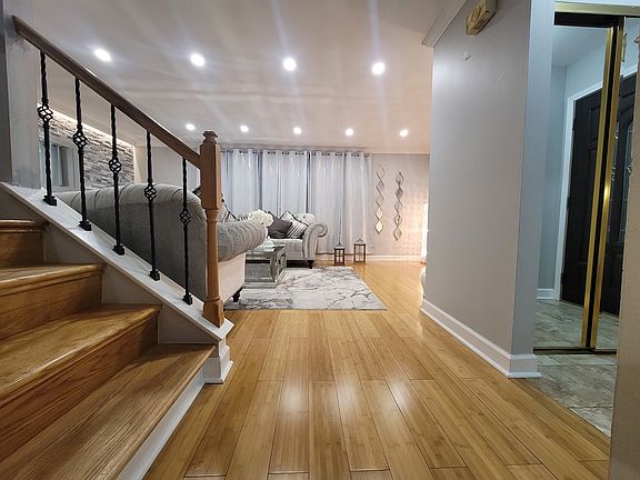 4th image of 9076 W Oaks Ave #9076
