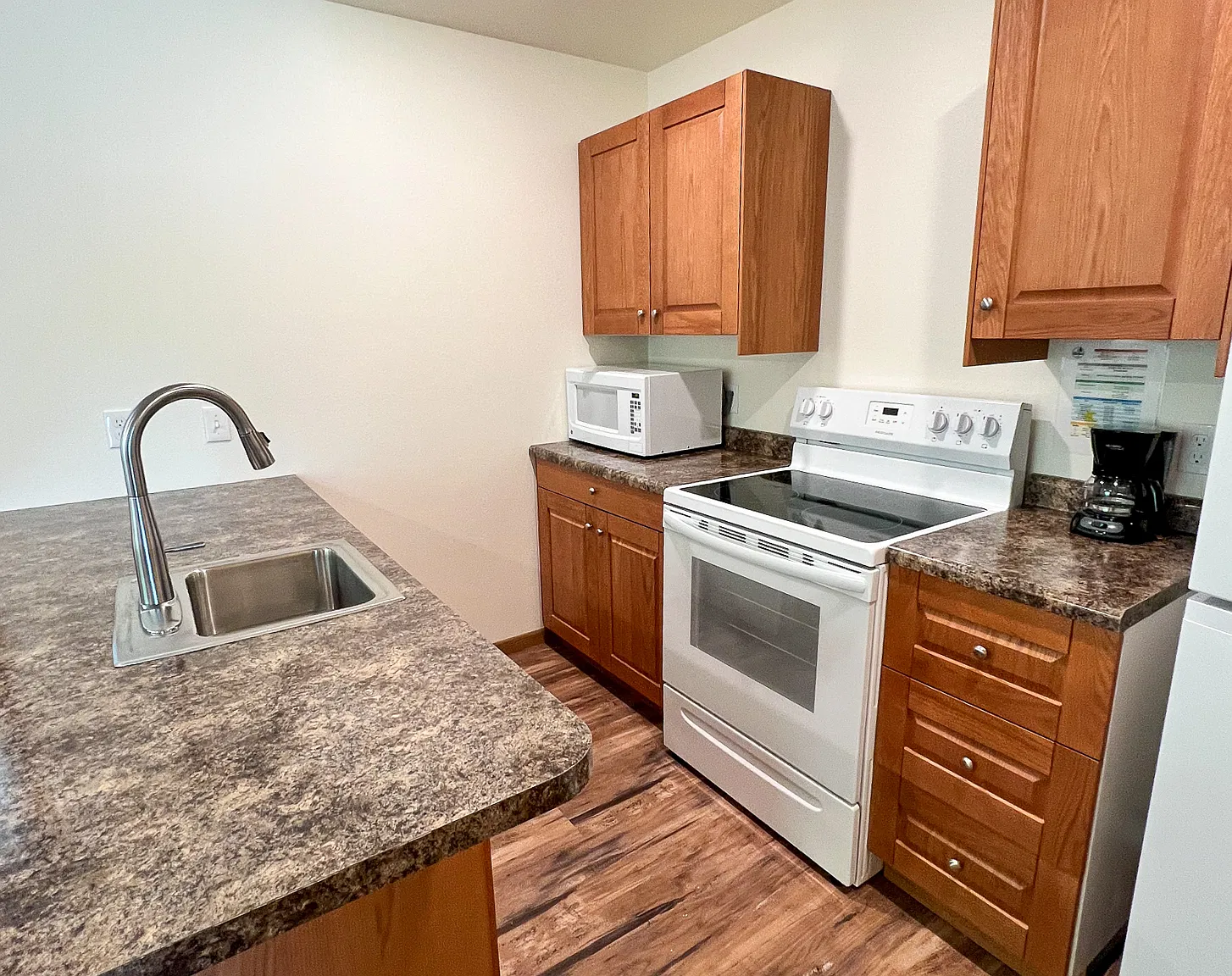 2 bed, 600 sqft, $1,200 — Photo 2