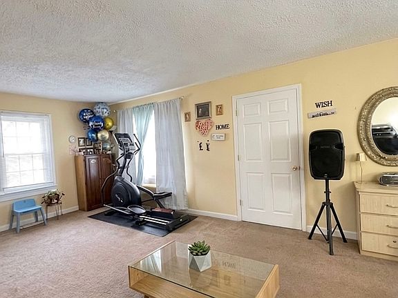 3rd image of 224 N Wolf Rd